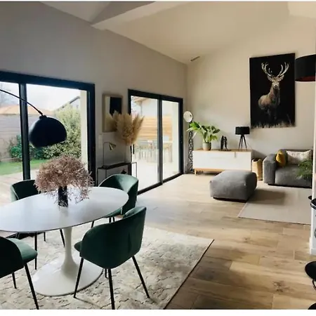Moderne Et Calme Au Coeur Des Vignes